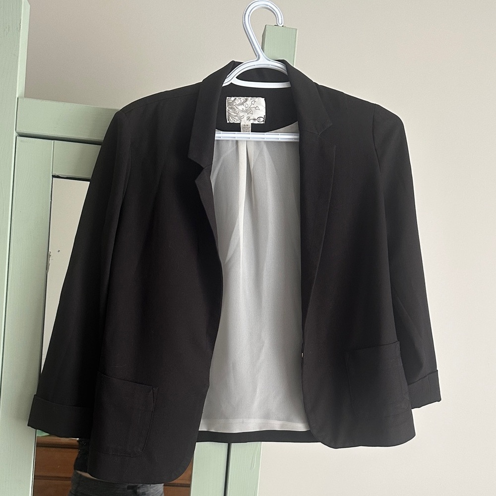 Dynamite Elegant Cream Blazer